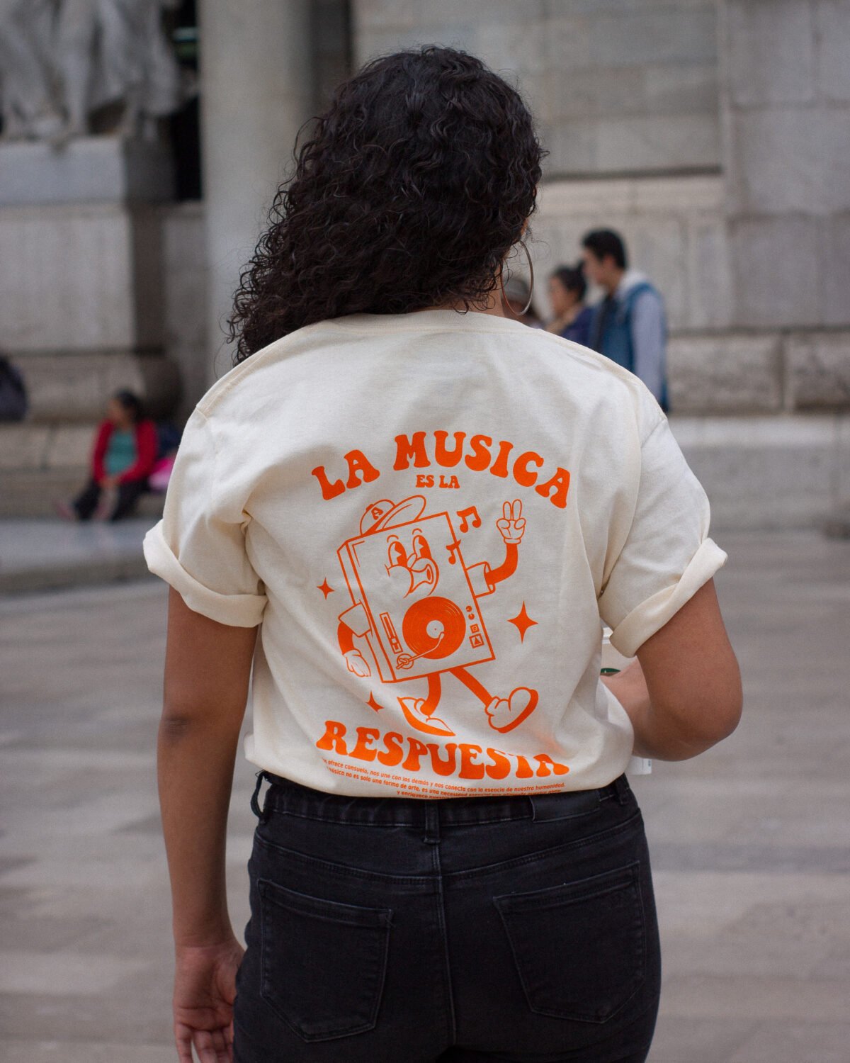 La Musica Naranja Tshirt - Imagen 2